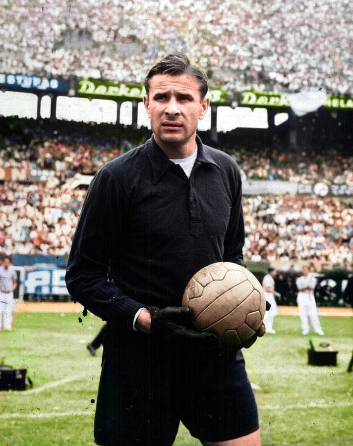 ultras_antifaa's tweet photo. Legendary goalkeeper of the Soviet Union national football team, Lev Yashin. https://t.co/iAtxjiR70U