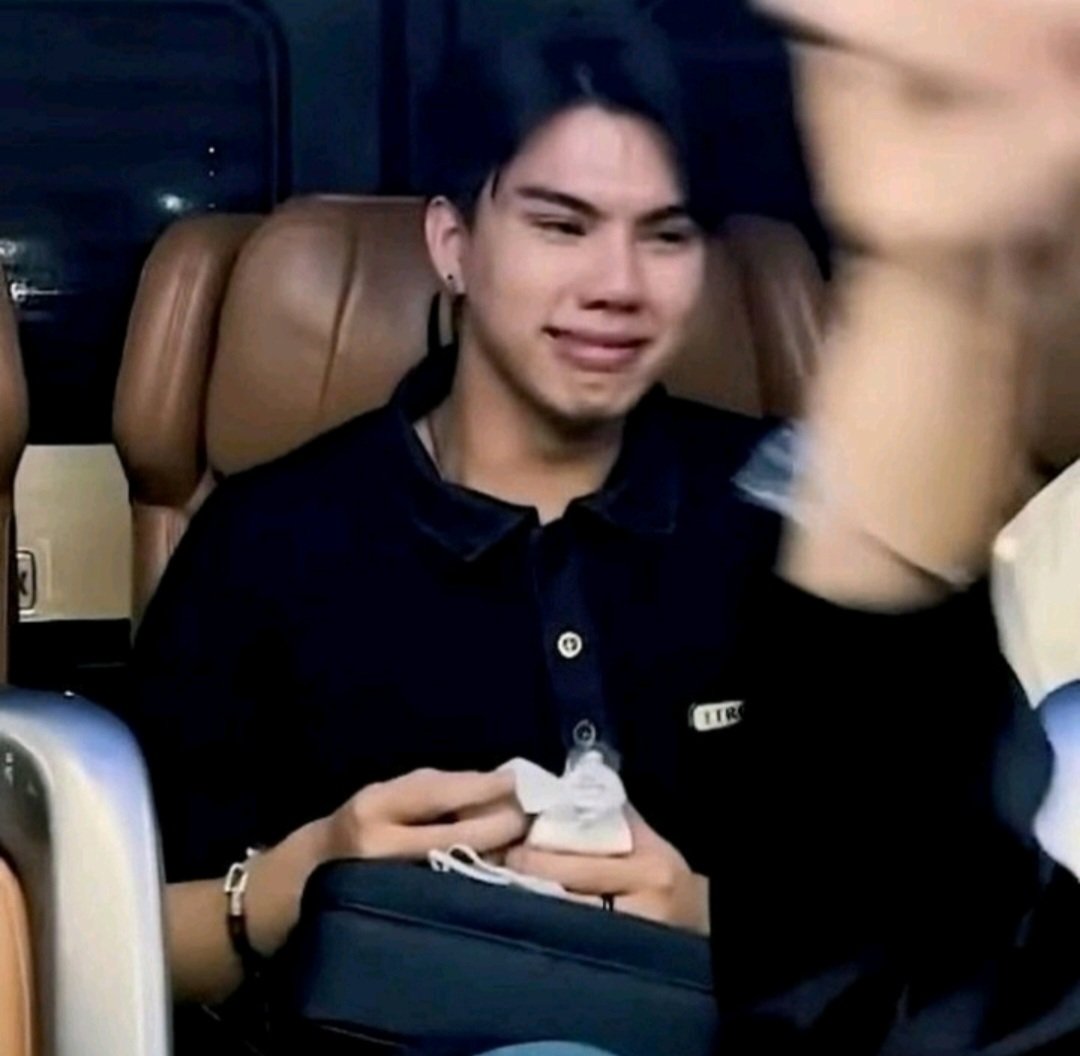 Duele no ser de México. 😭💔
🖤🖤

#LYKNUNLEASHEDWORLDTOUR 
#LYKNTOURxMEXICOCITY
#LYKN 🐺
#RISERMUSIC