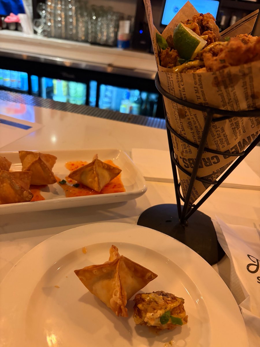 Stopped by ⁦<a href="/JimmysSeafood/">Jimmy’s Famous Seafood</a>⁩ today for lunch.  It was delicious!