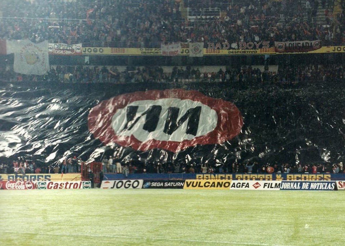 ultrasbenfica__'s tweet photo. https://t.co/FKwhrzGp0r