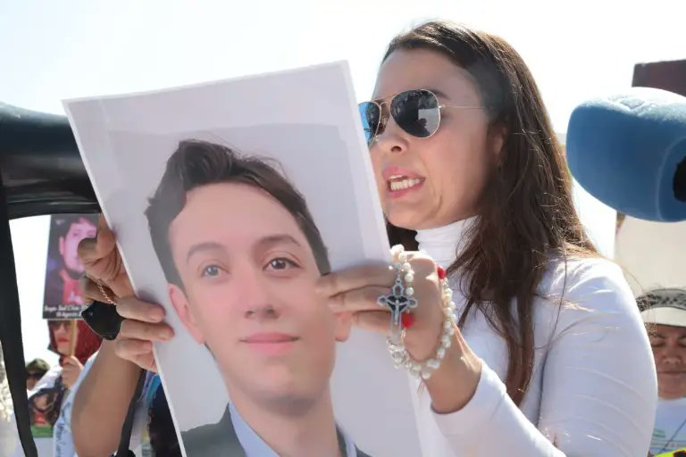 El 5 de marzo se cumplen cinco meses en que el joven originario de #Durango, Carlos Emilio, desapareció mientras se encontraba en un bar en #Mazatlán y hasta el momento, no ha habido personas detenidas por ese caso
👉🏼 url.noroeste.com.mx/NhWuJ