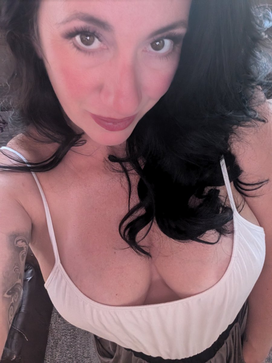 Sarah George tweet media