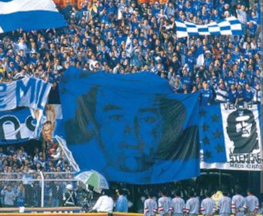 Harold39870366's tweet photo. @CarlosCru_ @Jamn_94 Señor Carlos que profesión ejercía este gran hombre hincha de millonarios https://t.co/FTxxpX9tod