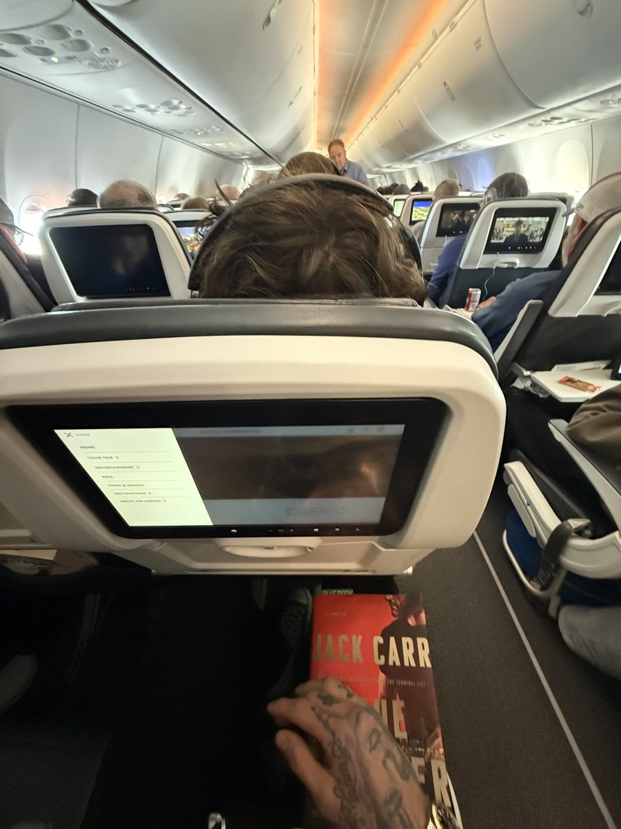 Taylor Lewan tweet media