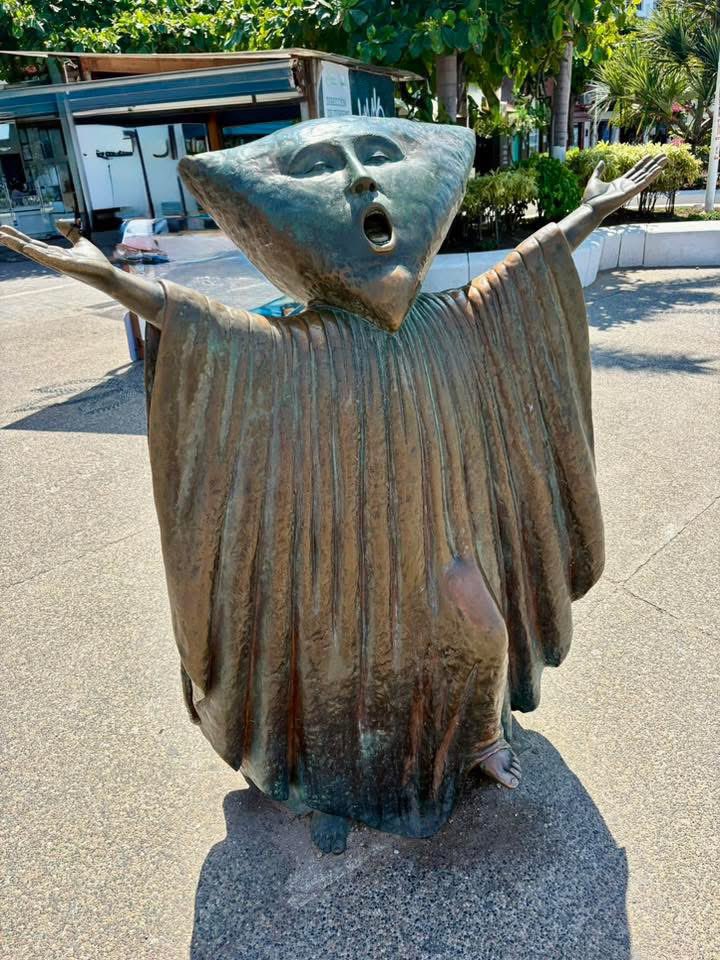 Scenes along the Malecon in PV! <a href="/CPercySearle/">Carolyn 🇨🇦</a>
#PuertoVallarta