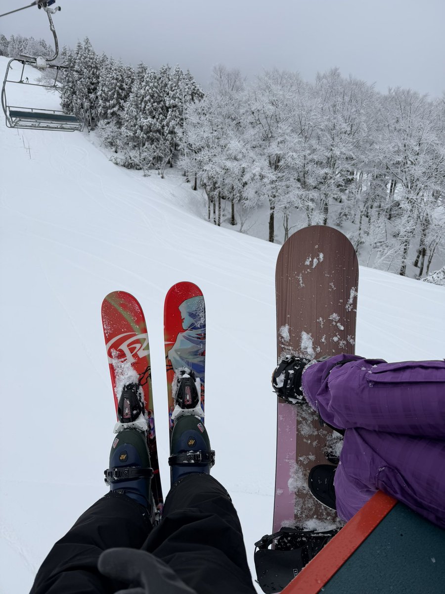 今期１６回目
スキージャム勝山です
天気が、、、雪が、、、
ギリですね〜
もう一回あるんですけど、どうしよう😨
怪我しないように楽しみます💪
#GRskilife
#OW