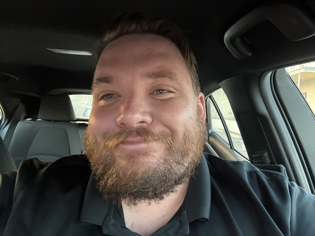 FeatFreaky's tweet photo. Am I interview ready?? Lmk don’t lie to me!! It’s a big one tomorrow #makingMoneyMoves https://t.co/eIkNxBmDTE