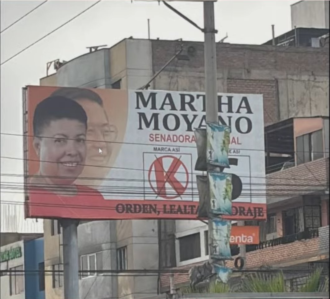 Se acuerdan cuando decían:

"Mírenlos como ponen a Martin Vizcarra en la publicidad engañando a los peruanos idiotas"

Qué pasó ahora? Por qué no ponen a Keiko?
Les da miedo el 50% que nunca votaría por Keiko?