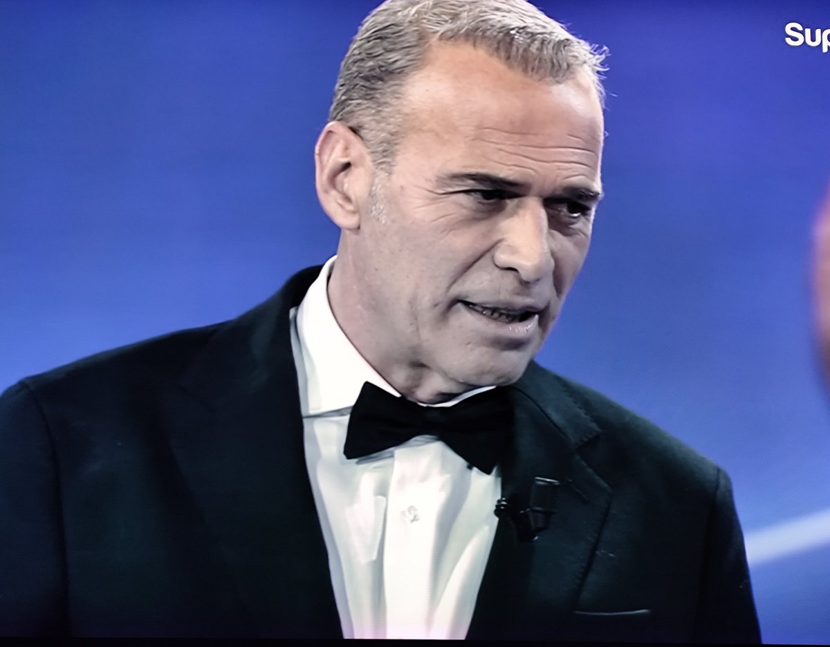 No puede la TV perder a un presentador como <a href="/_CarlosLozano/">Carlos Lozano</a>
Espero que le den una oportunidad para demostrar todo lo que vale. #GHDuoFinal