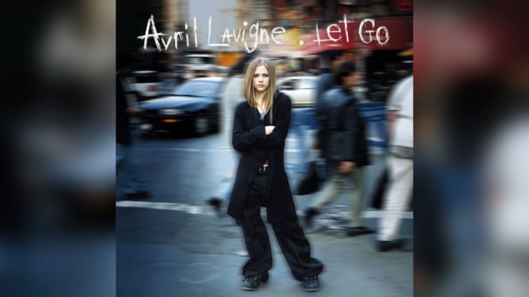 avrilcolombia.com tweet media