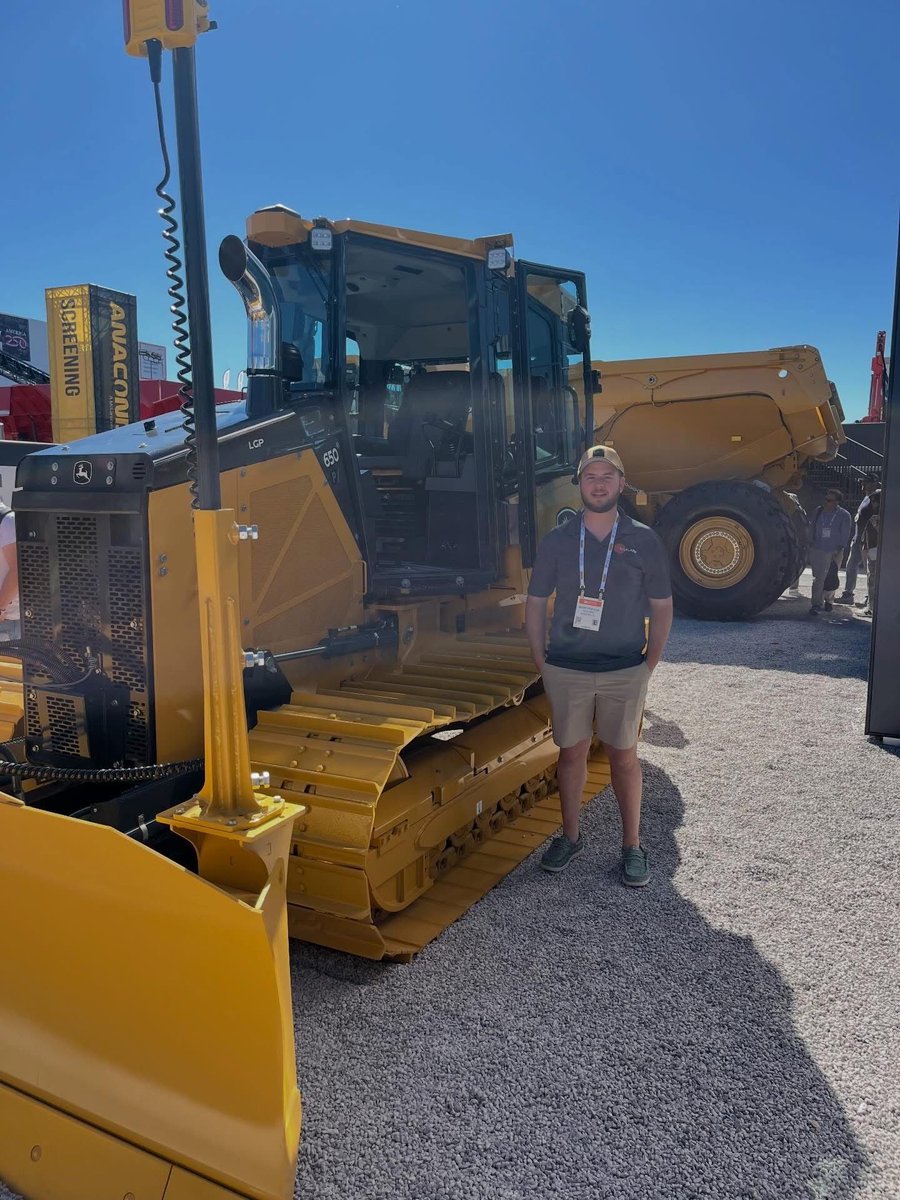 Sigalarm's tweet photo. Day 1 @conexpoconagg 😎🎉
Make sure to visit us Booth N10663 – North Hall

#CONEXPO2026 https://t.co/VsGPHhSk7O