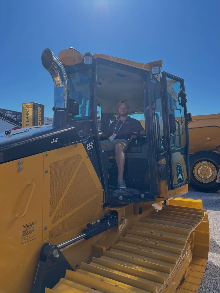 Sigalarm's tweet photo. Day 1 @conexpoconagg 😎🎉
Make sure to visit us Booth N10663 – North Hall

#CONEXPO2026 https://t.co/VsGPHhSk7O