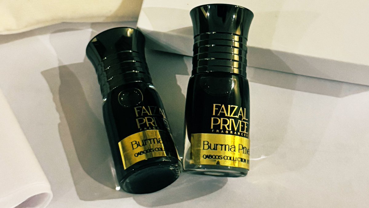 Qtr7077's tweet photo. دهن عود Burma Privée من العطار FAIZALPRIVEE هو واحد من أندر وأفخم أنواع دهن العود في العالم. إنه زيت عود نقي تم تقطيره في أواخر السبعينيات من أشجار العود البرية النادرة في بورما (ميانمار) ثم تم تعتيقه لعدة عقود مما أكسبه عمقاً وقيمة استثنائية تجعله قطعة ثمينة لهواة الجمع والخبراء https://t.co/xmsXNU7WJU