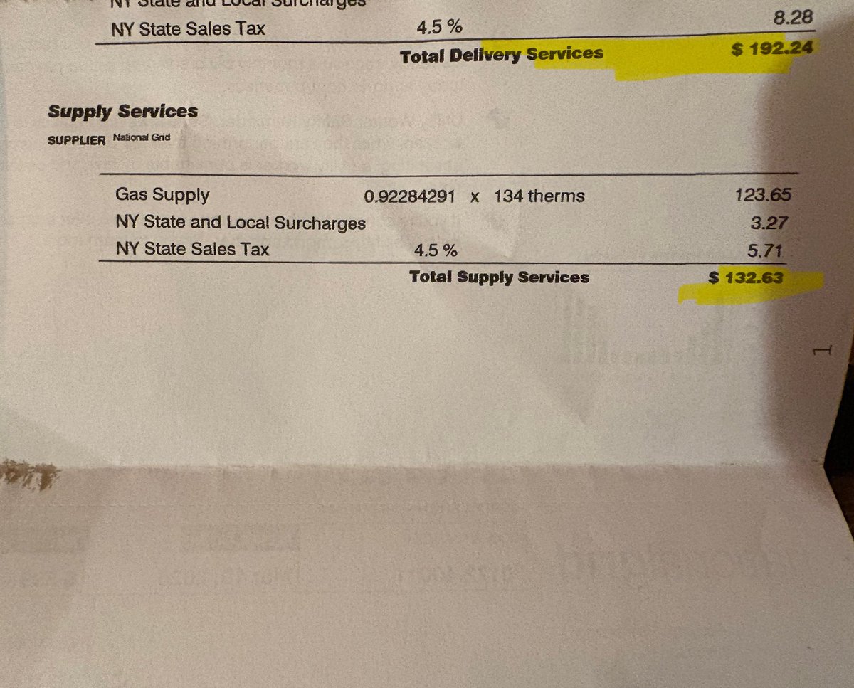 Jennife21044647's tweet photo. @NYCMayor Why does it cost $192 to deliver my gas? That’s $60 more than my usage for the month!!!!!!!! Making the total bill $324 for one month!!!! 

This is absurd! https://t.co/0noUOL1iXo