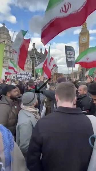 Dogcat757's tweet photo. @muslim_greens @MothinAli It’s not a deepfake. https://t.co/m9arn17F4E
