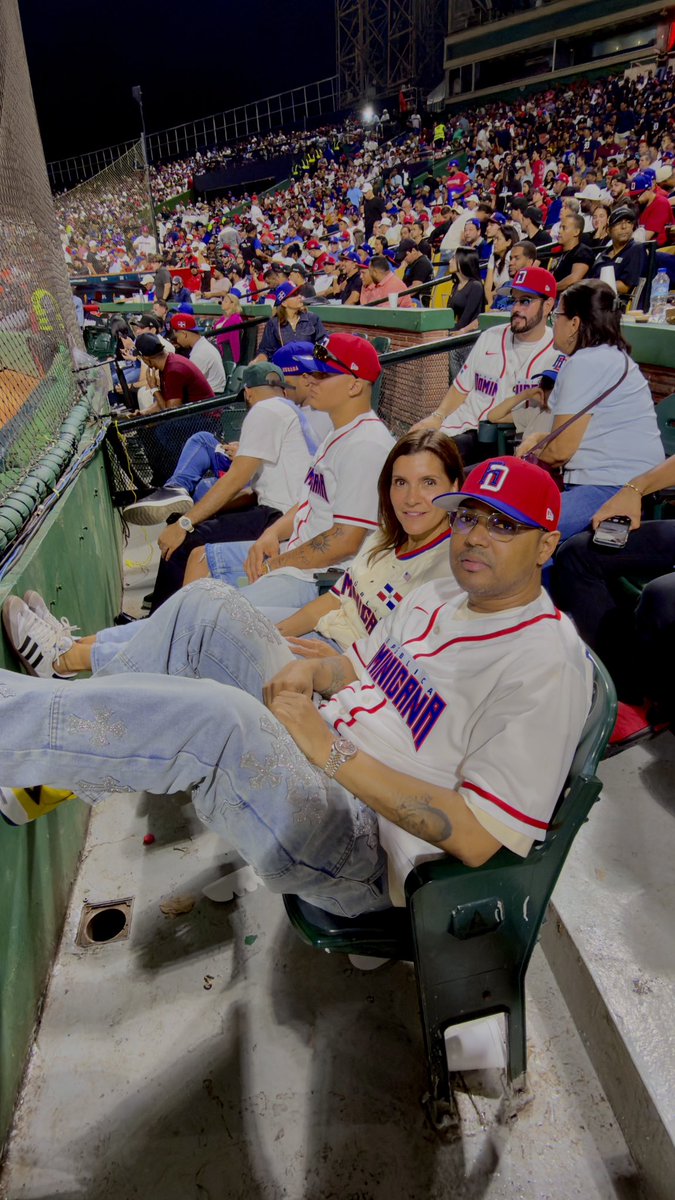 Casual apoyando los campeones 🇩🇴🇺🇸