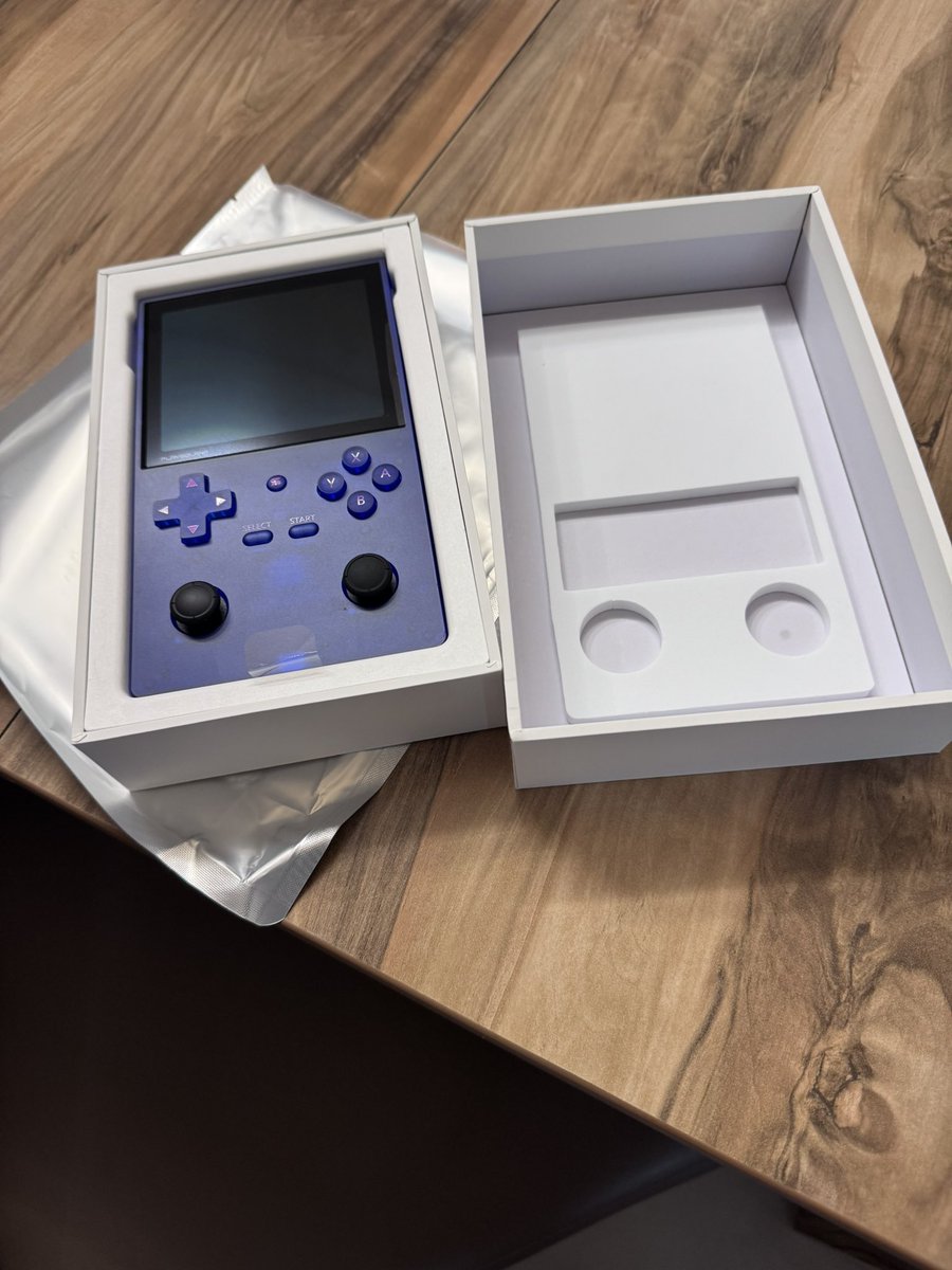 Play Solana | PSG1 (@playsolana) / Posts / X