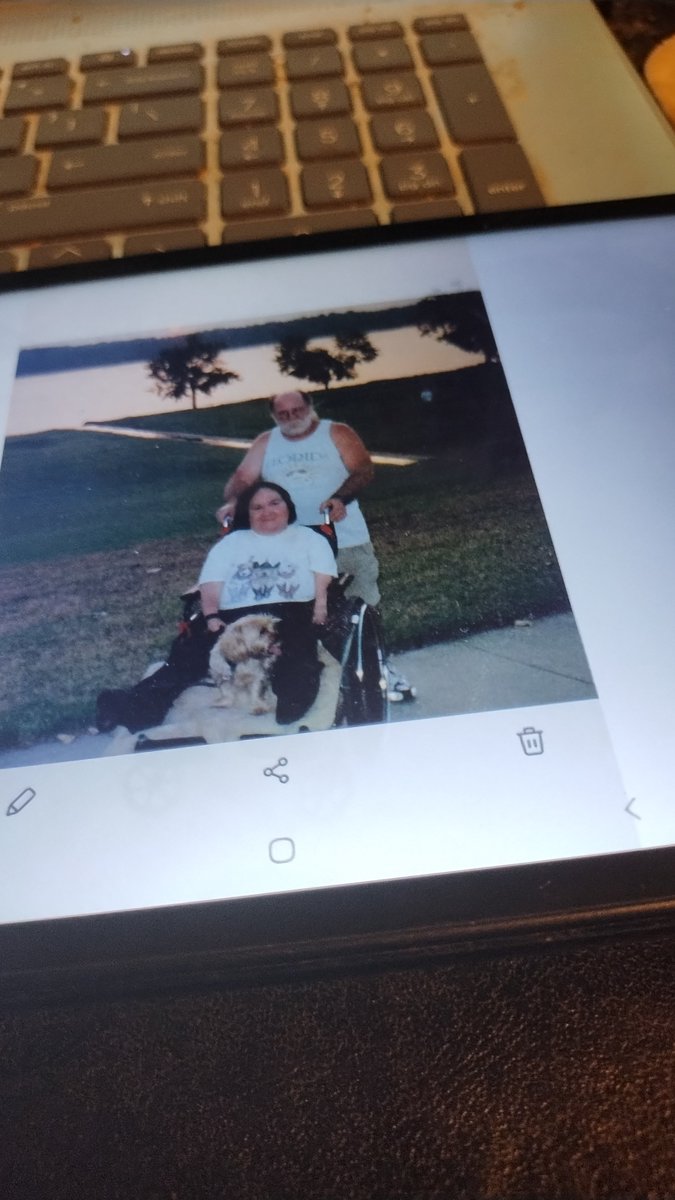 Bulletbob19's tweet photo. @1capplegate I been sue caregiver for 25 years.imposdable for a agent. Orange vet https://t.co/kZGfFTHeqd
