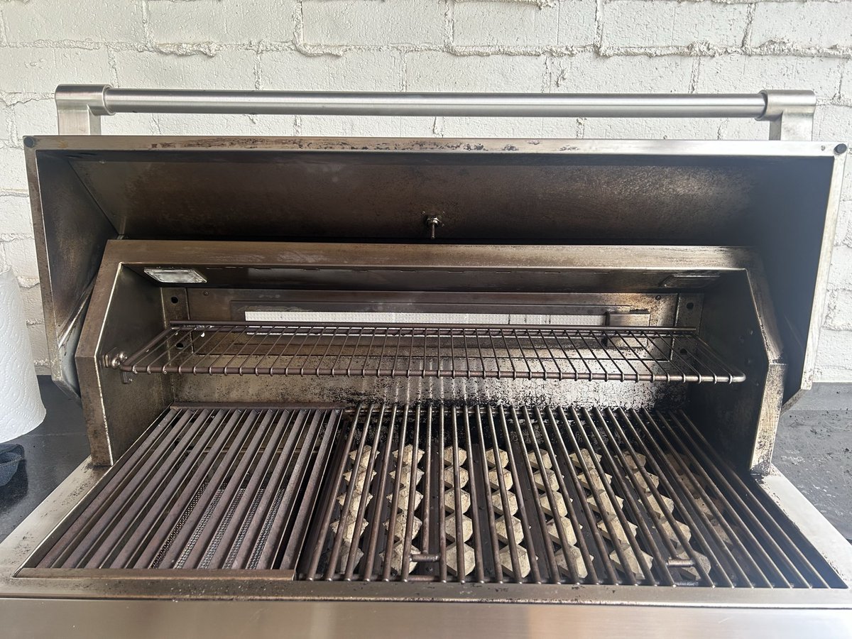 Austin - Steel Studs tweet media