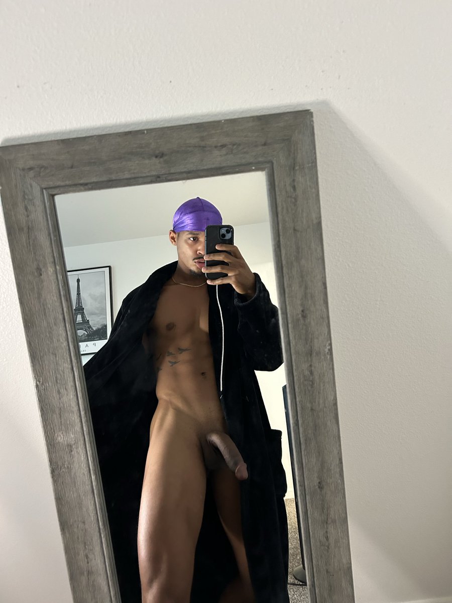 ItsHimJ03y's tweet photo. The King 👑 🤪 https://t.co/AKq1MyFGlT