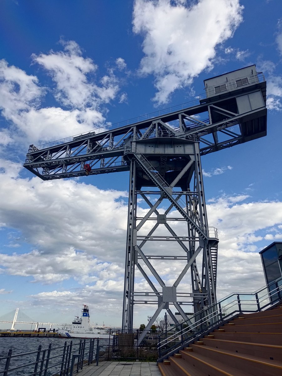 ランチ食べたあと、良い天気だったのと、ここ数日食事以外は部屋で