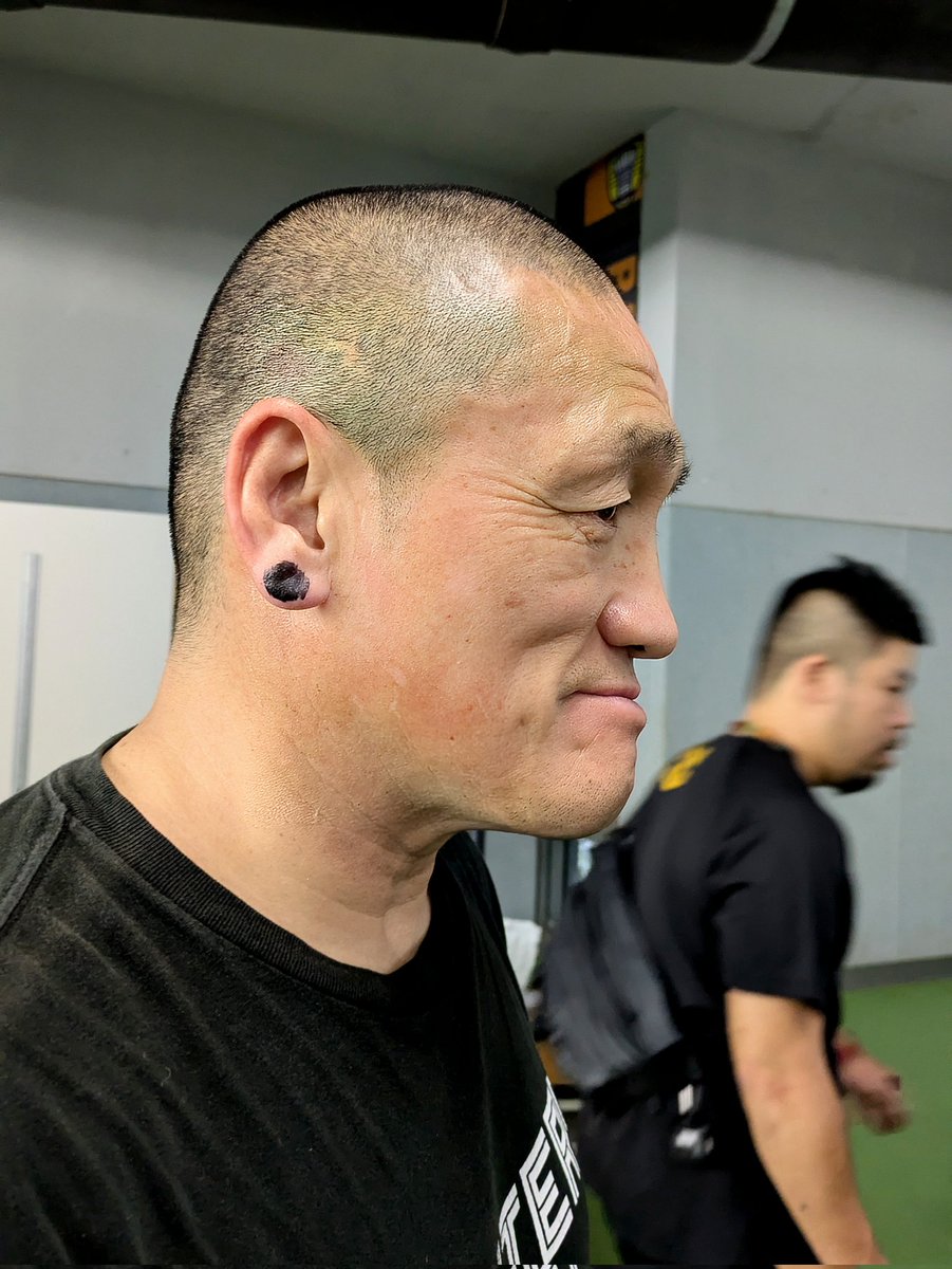 久しぶりに出かけて久しぶりに会場でプロレス見て、すべてが非日常的だったんですけど、今回星野さんという非日常になんだかとても元気をもらえたんです。よく効いた。