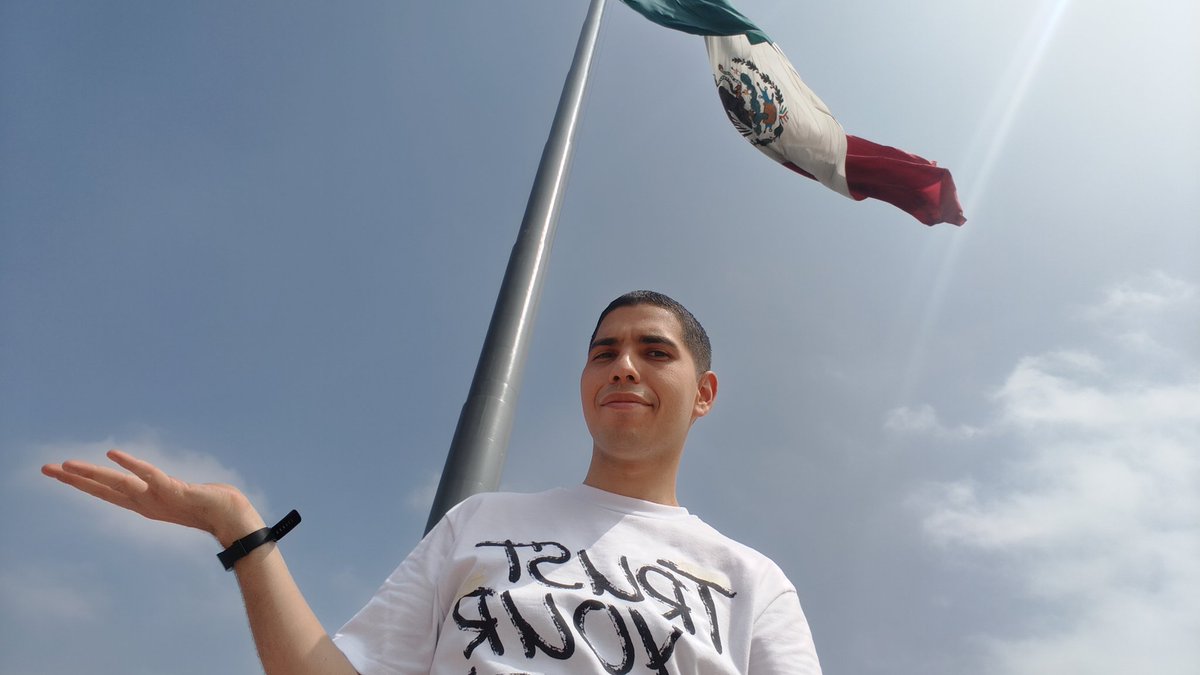 PuenteGilberto's tweet photo. Disfrute un buen fin de semana recorrido lugares que deje de visitar hace mucho y lo mejor fue admirar la vista de Monterrey con mis propios ojos la bella que tiene la vista de todo nuevo león e honrar nuestra bandera de México y aparte recorrer los puntos del centro por micuenta https://t.co/k3WPcWehwI