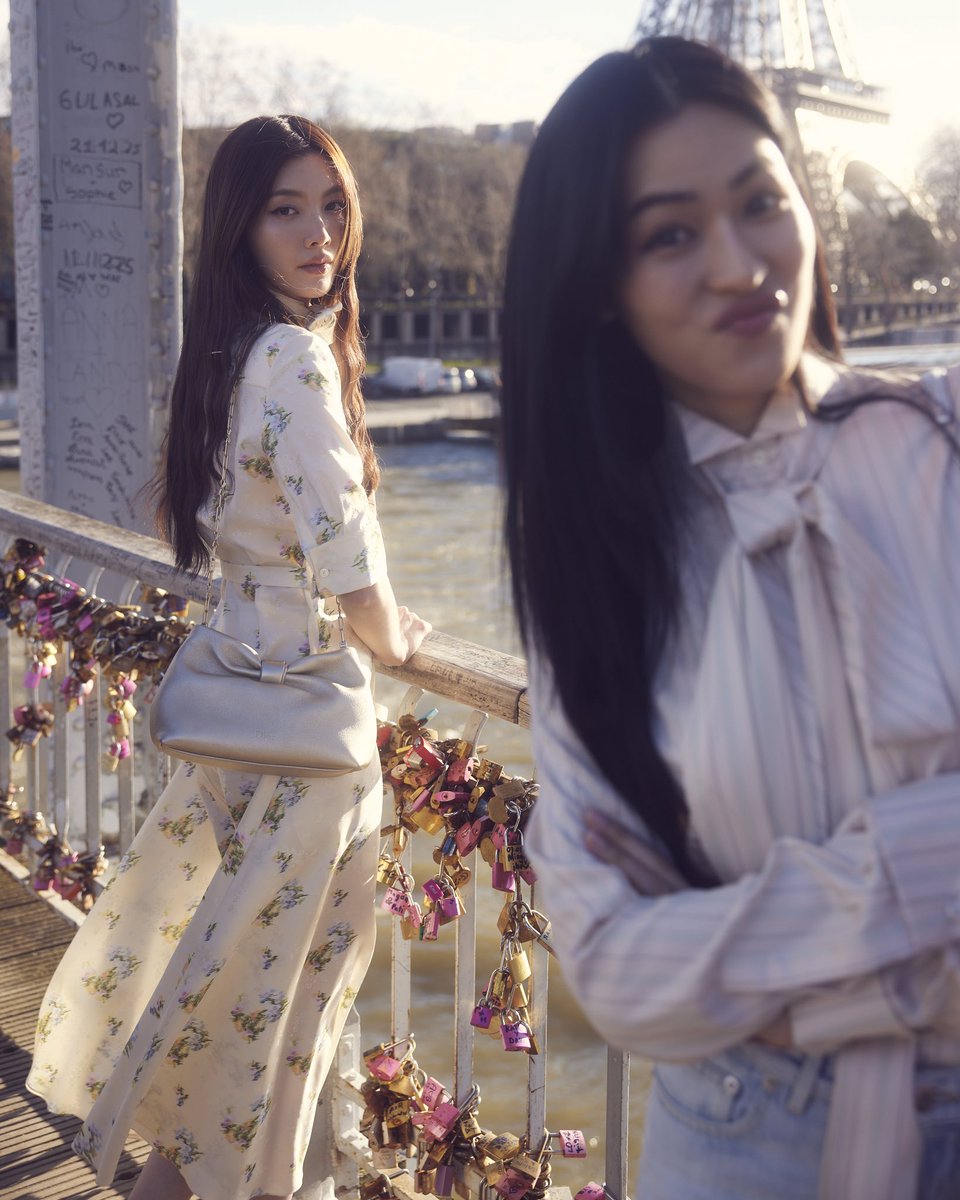 ใครเปงคงทำเอ่ย👀 <a href="/linglingsirilak/">linglingsirilak</a> 
 
LINGORM BA DIOR AT PFW26 #LingOrmDiorAW26
#DiorAW26 #PFW  <a href="/Dior/">Dior</a>