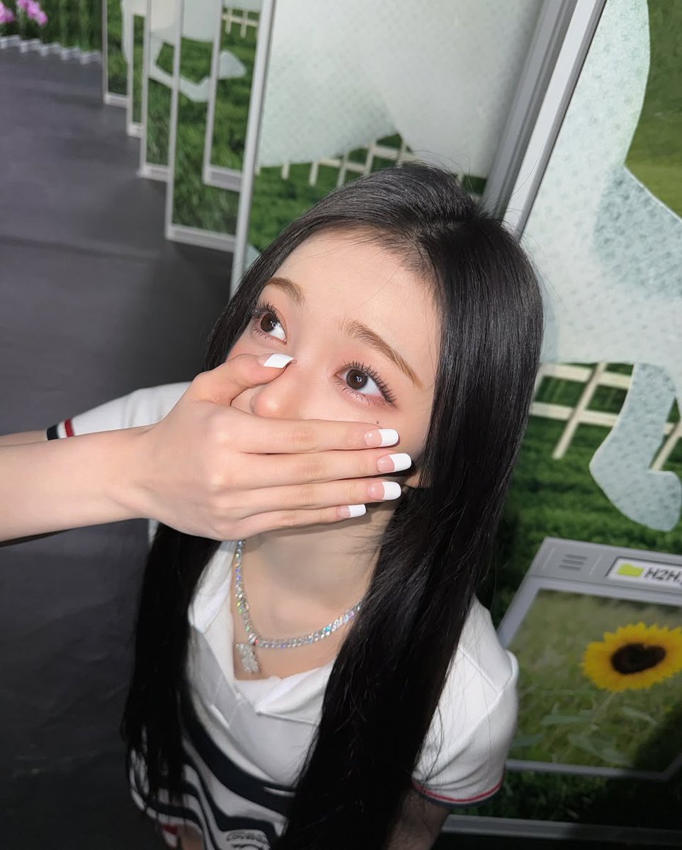 정, tweet media