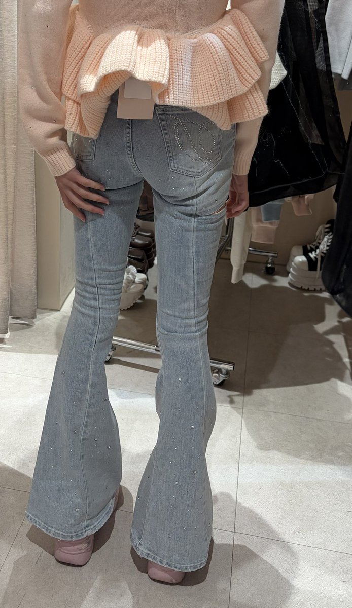pj312442498's tweet photo. 【報告】
161cm 38キロDarich Xs履いてきました
むしろお腹ゆるゆるやった
オンラインでぴに買ってもらうよ🥺🫶 https://t.co/gLhH3s2pXc