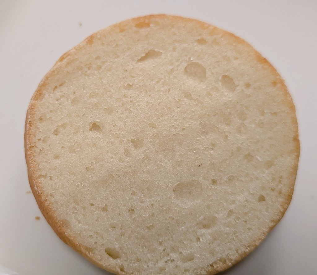 suess_suess's tweet photo. 米粉パンはパンの構造を持たない。
米粉パンは「パン」ではない。
#RRProject https://t.co/6DOmtKcXOq