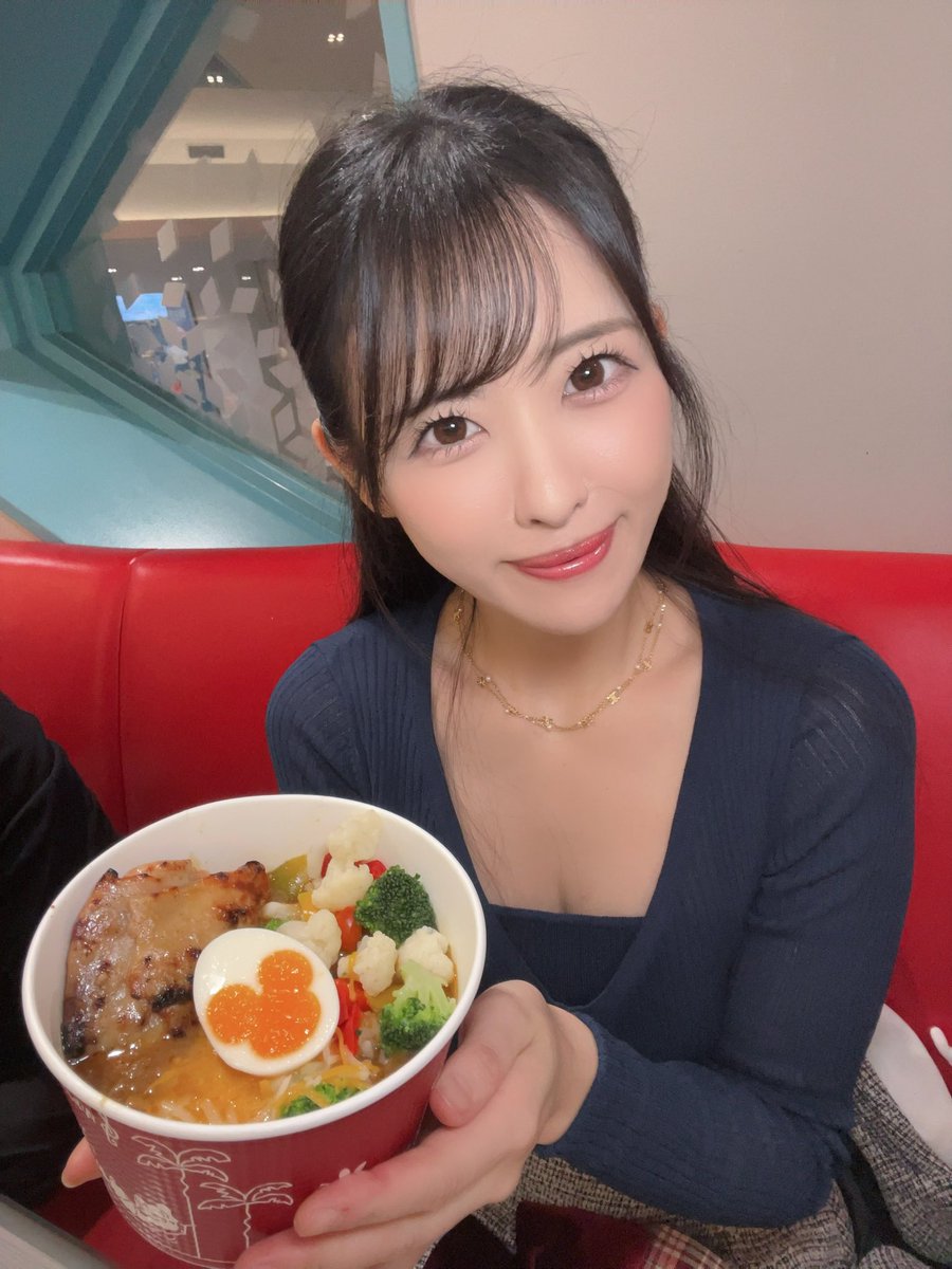 ai_kym_'s tweet photo. ミッキーのゆで卵ってどうやって作ってるんだろ？ https://t.co/2T4aKJ21ar