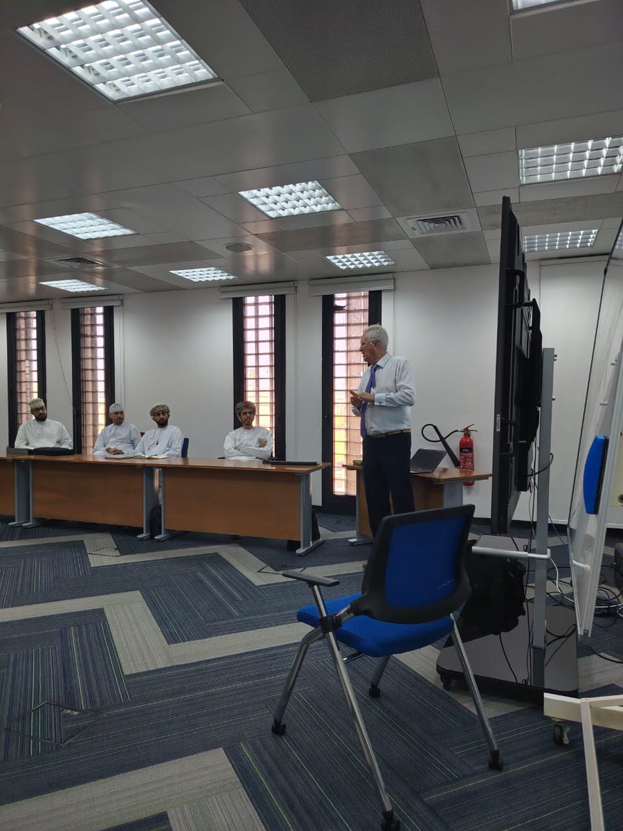 كلية الاقتصاد والعلوم السياسية tweet media