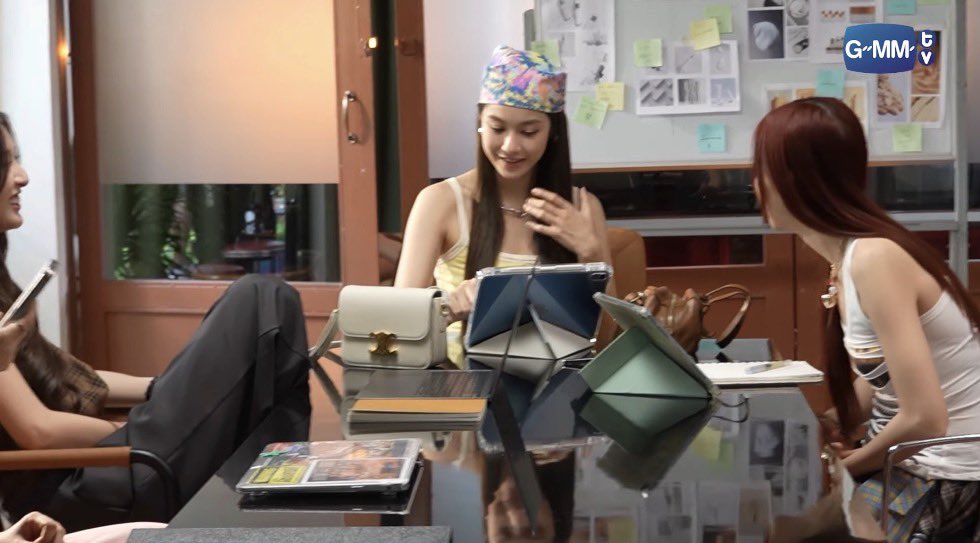 z zocial tweet media