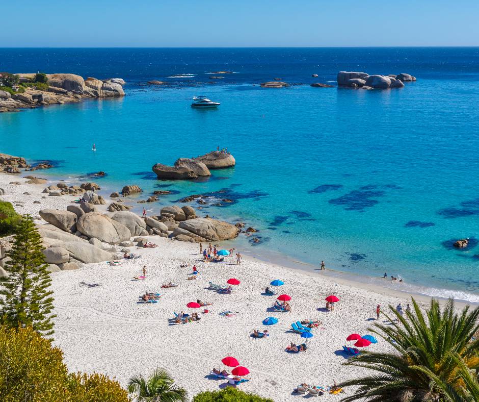 1stExchange's tweet image. Perfectly positioned in the heart of Hermanus, Hastings Hall offers relaxed accommodation just moments from the coastline. ✨ 

Book your coastal escape today: bit.ly/3el7kTi

#FirstExchange #HastingsHall #Hermanus #CoastalEscape #BeachsideLiving