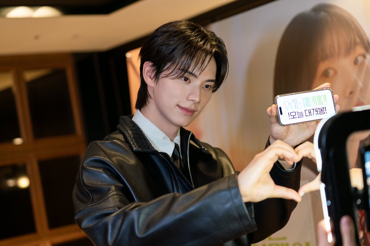 VARO ENTERTAINMENT tweet media