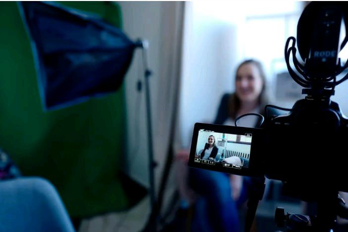 Why Leaders Must Think Like Producers In Today’s ‘Always On’ Media World

Think like a producer to stand out in today’s media world—why leaders must master video, messaging, and clarity now. 

DETAILS: semasocial.com/blog/25916