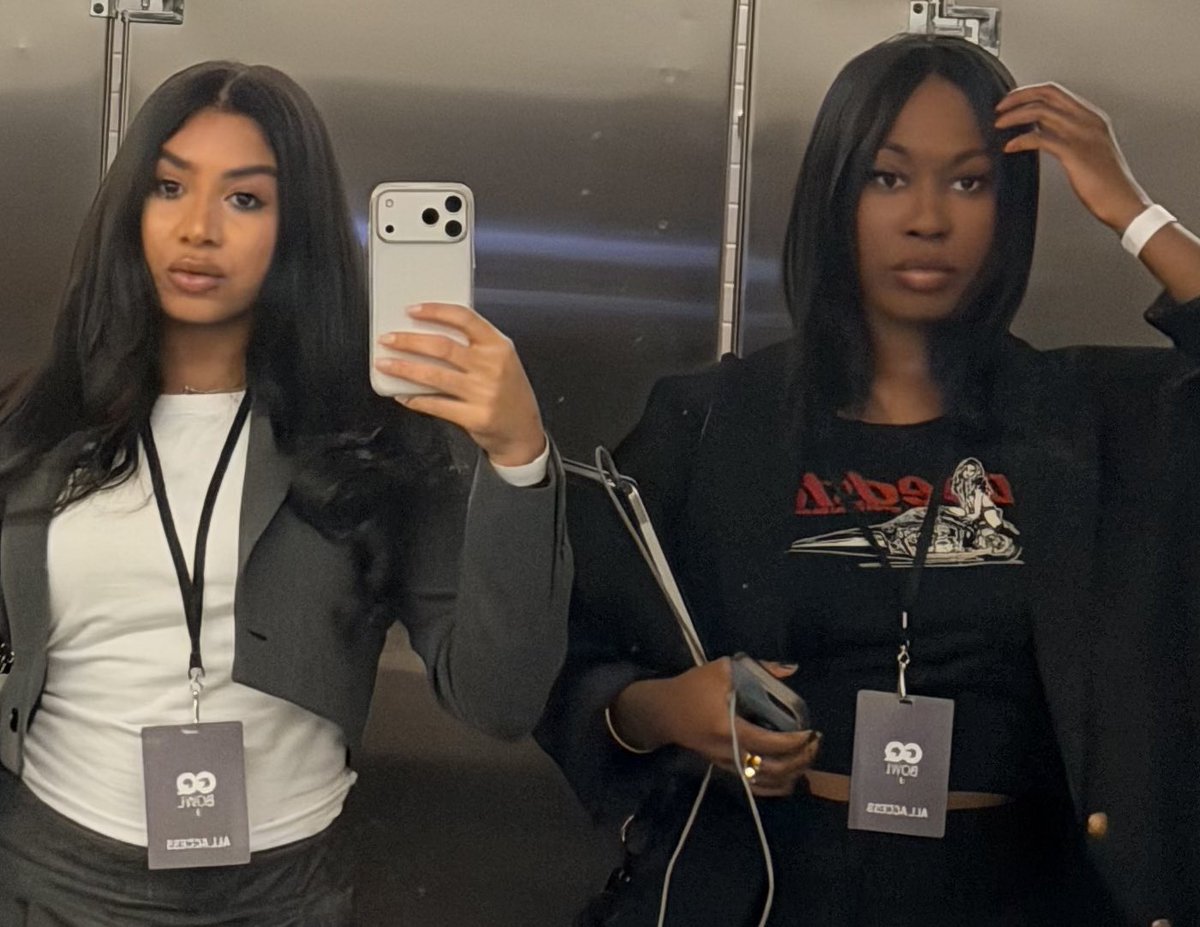 whitneytalks tweet media