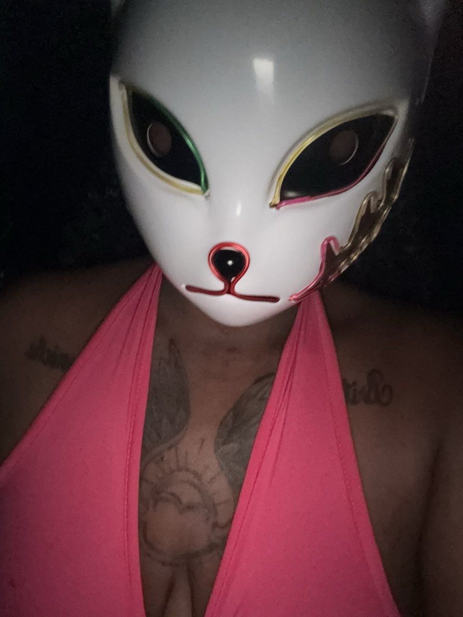 Sparkleckclean's tweet photo. You can look…
But you’ll never fully see me. 💋 https://t.co/dXnDfT9fjD