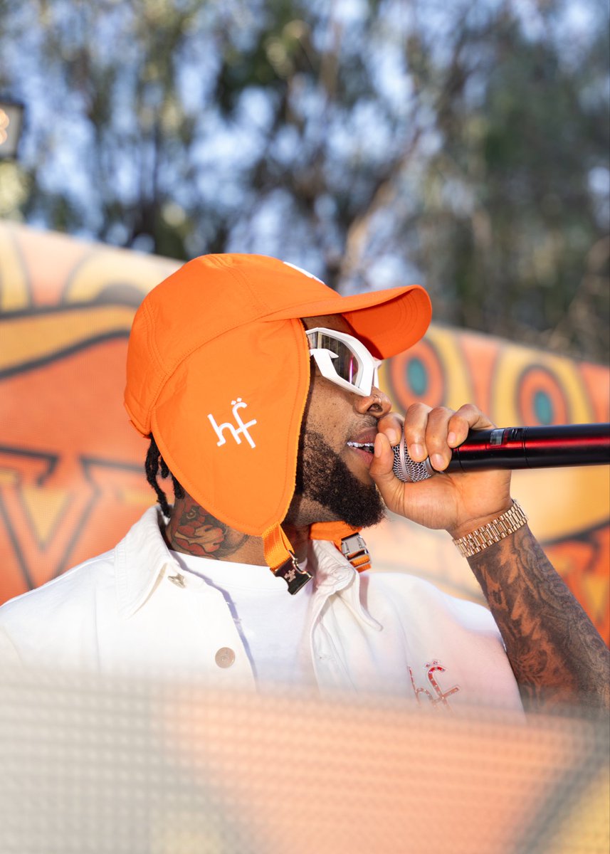 highFashion tweet media