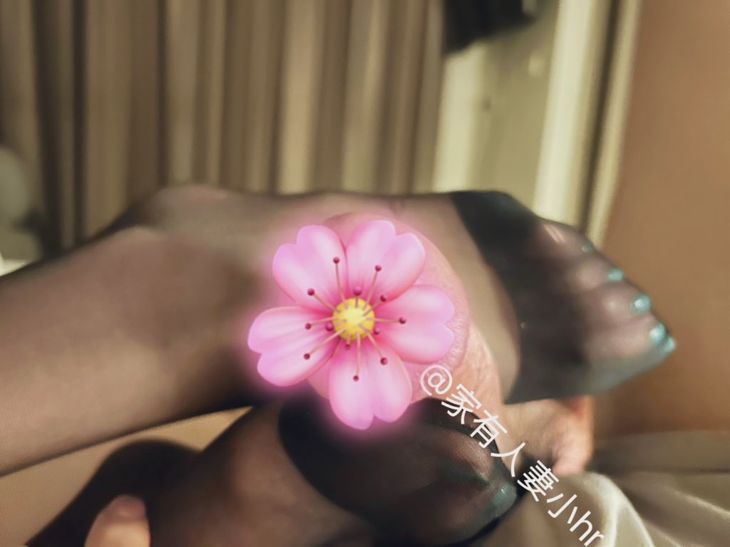 hrbabesis's tweet photo. 当你有一个趁你喝醉就来撩拨你的娇妻🥵 https://t.co/79sTglKhxp