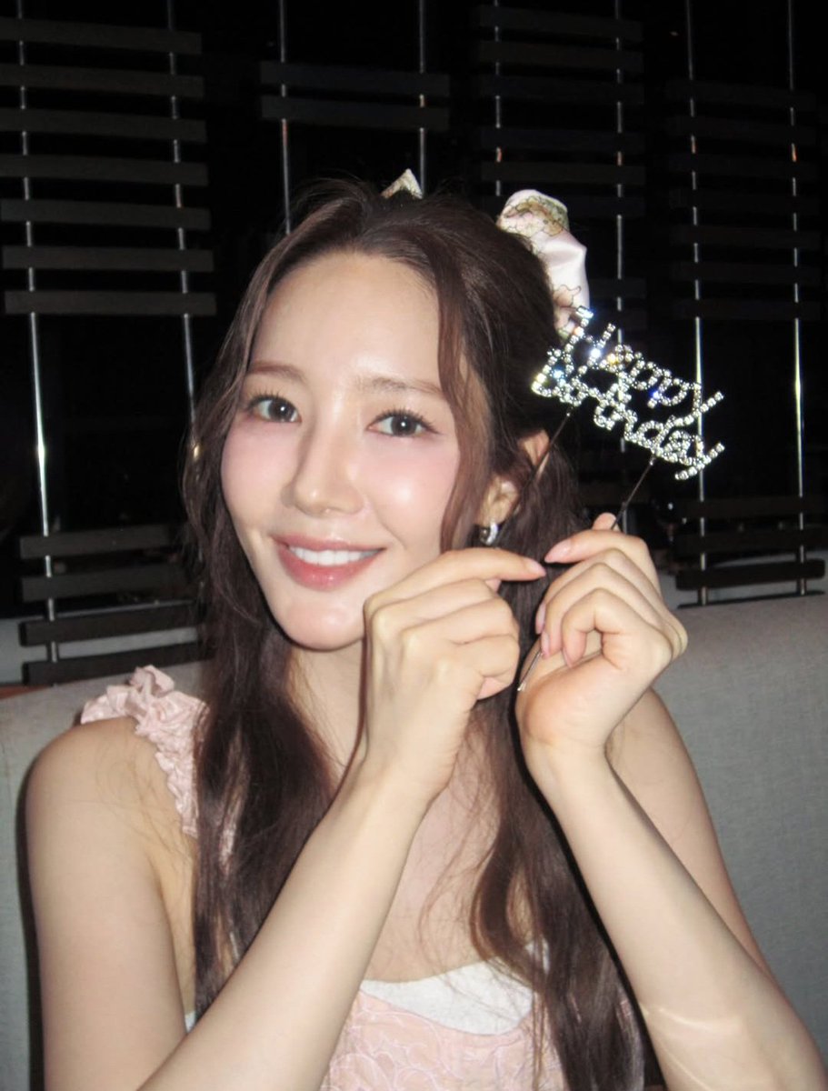 Minyoung 🌞 tweet media