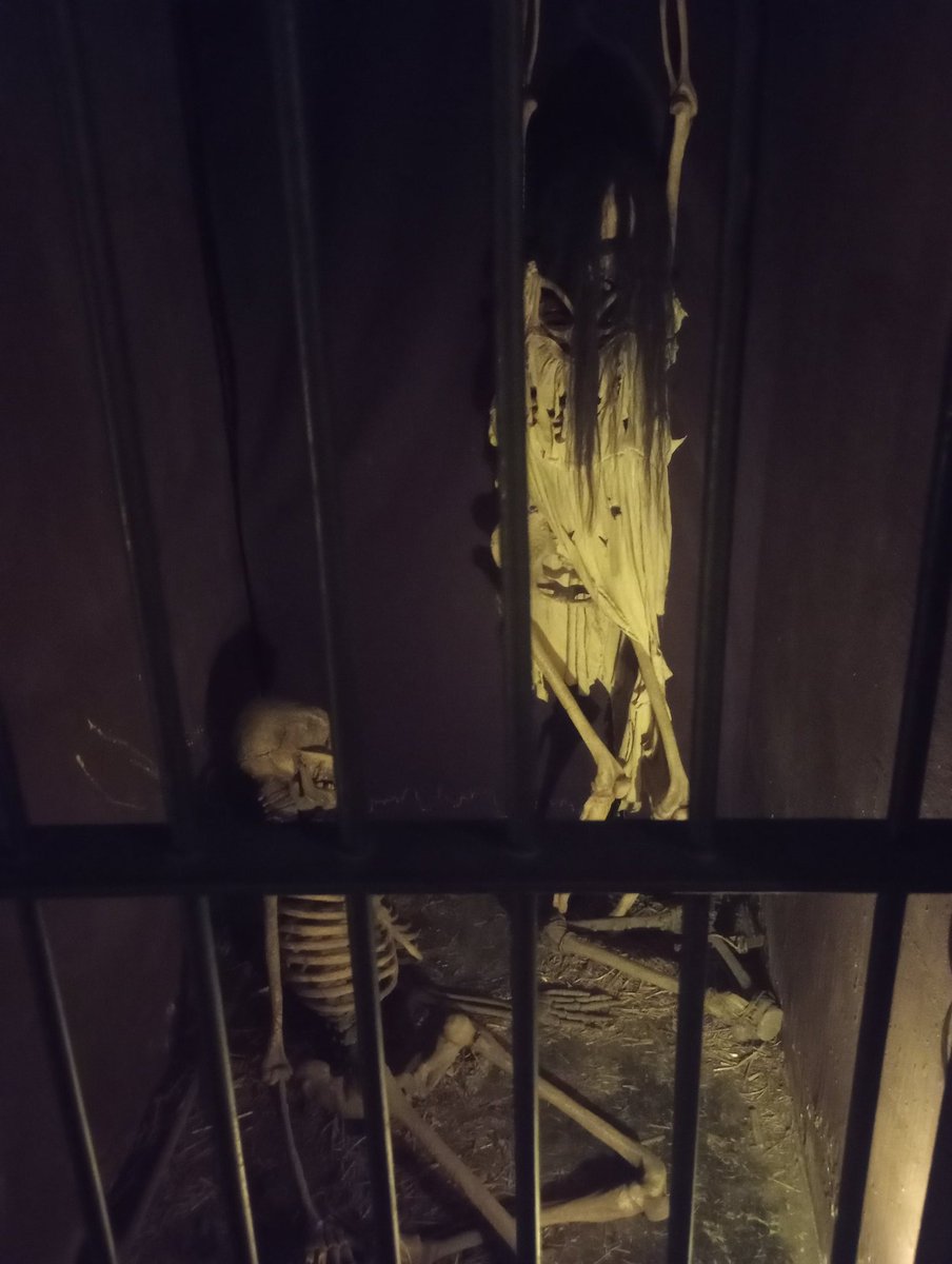 KMadeinchina's tweet photo. Hoy fui a un museo de torturas de la Santa inquisición, estuvo todo muy chido https://t.co/B5C3JAuW8B