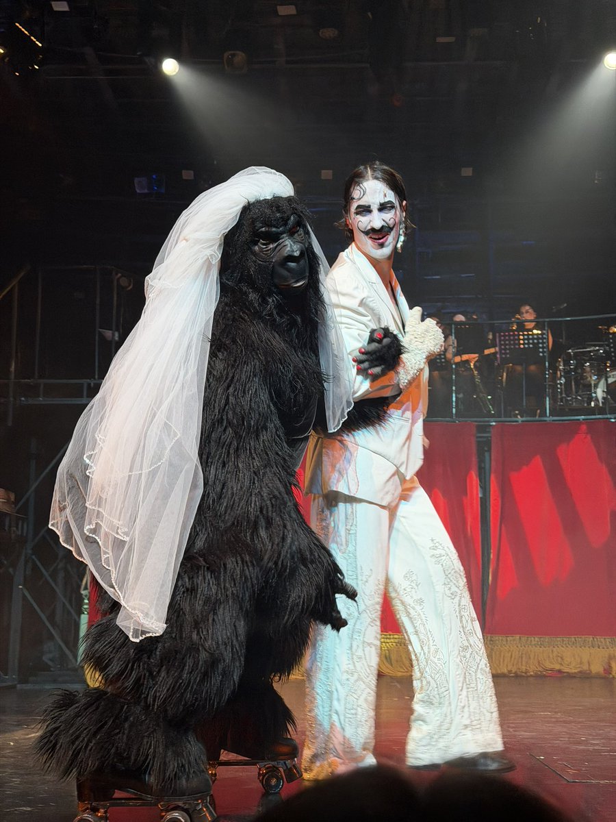 львівські🍒сосочки tweet media