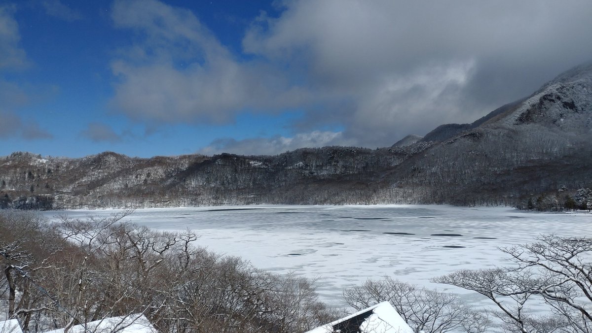 ao18719048's tweet photo. ☆赤城大沼氷上ワカサギ釣り
本日ご利用頂いた皆様ありがとうございました🙇
★氷上予定
3/5(木)一時閉鎖(強風予想)
3/6(金)再開予定?
3/7(土)8(日)閉鎖決定🙇
★ご迷惑お掛け致しますが､ご了承ください🙇
#赤城大沼氷上ワカサギ釣り一時閉鎖 https://t.co/zTwPUOjBc9