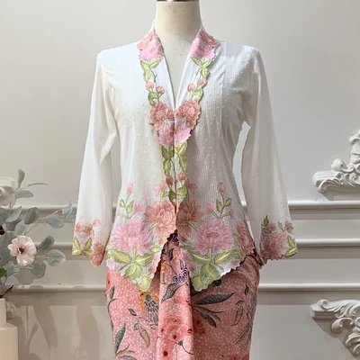 𝒓𝒊 tweet media