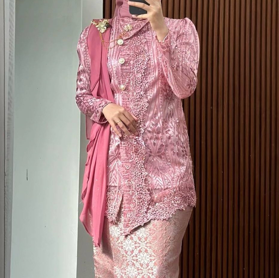 𝒓𝒊 tweet media