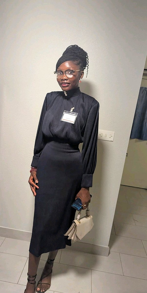 New_World🖤 tweet media