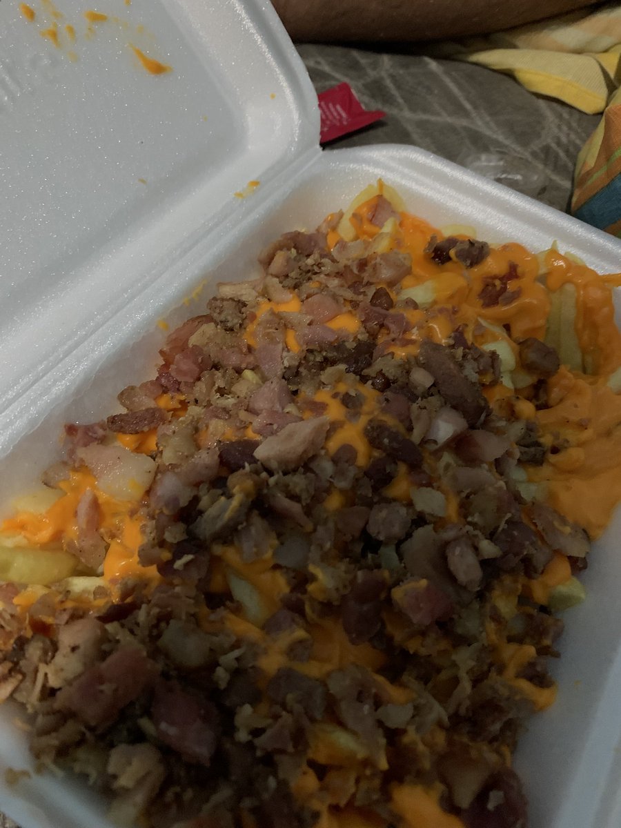 Meu namorado quer me engordar (ele ficou bravo pq eu não quis lanche ainda)