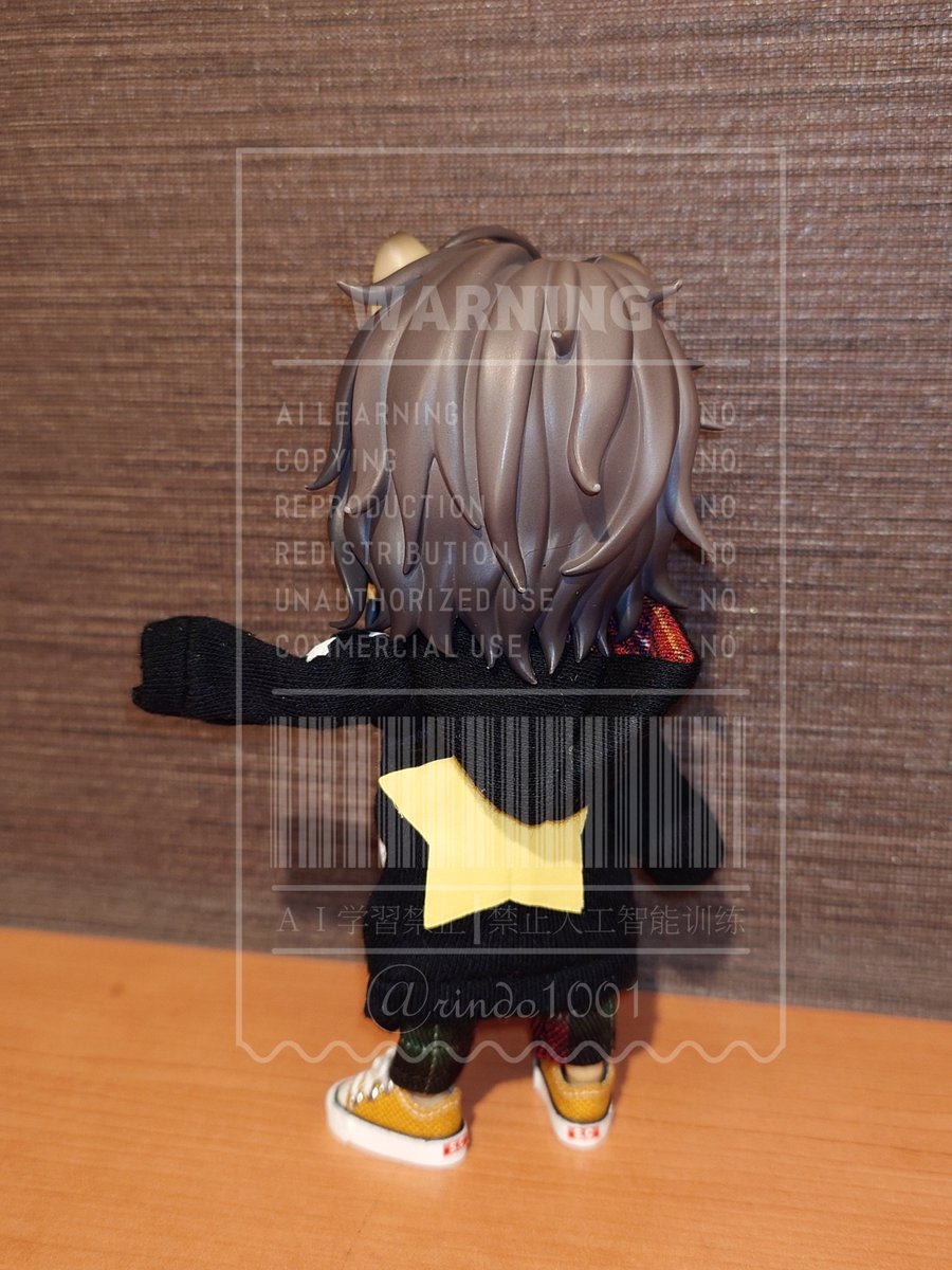 今日は星柄パーカー✕チェックパンツ✕スニーカーでお出掛け